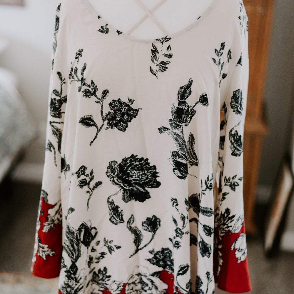 Cream/Red floral criss cross dress/tunic